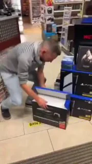 اولین ویدئو از آنباکسینگ PS5 Pro منتشر شد